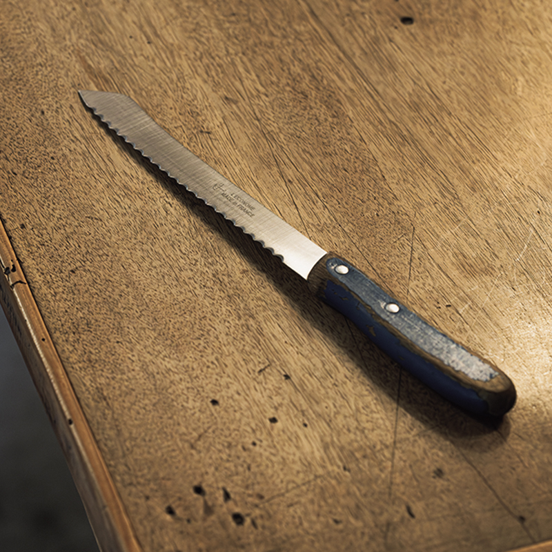 ブレッドナイフ