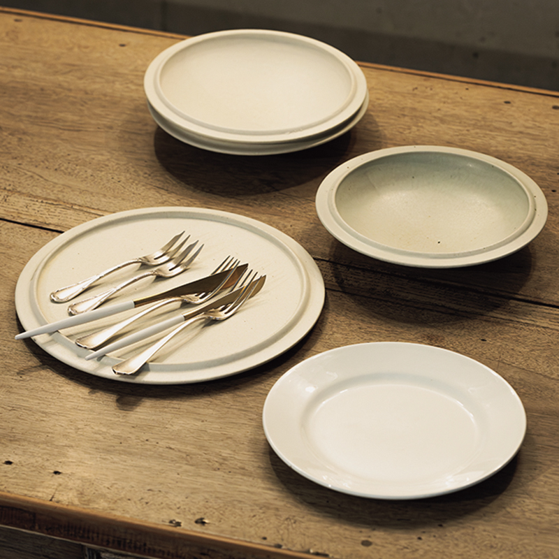 船串篤司(ふなくし・あつし)さんの食器