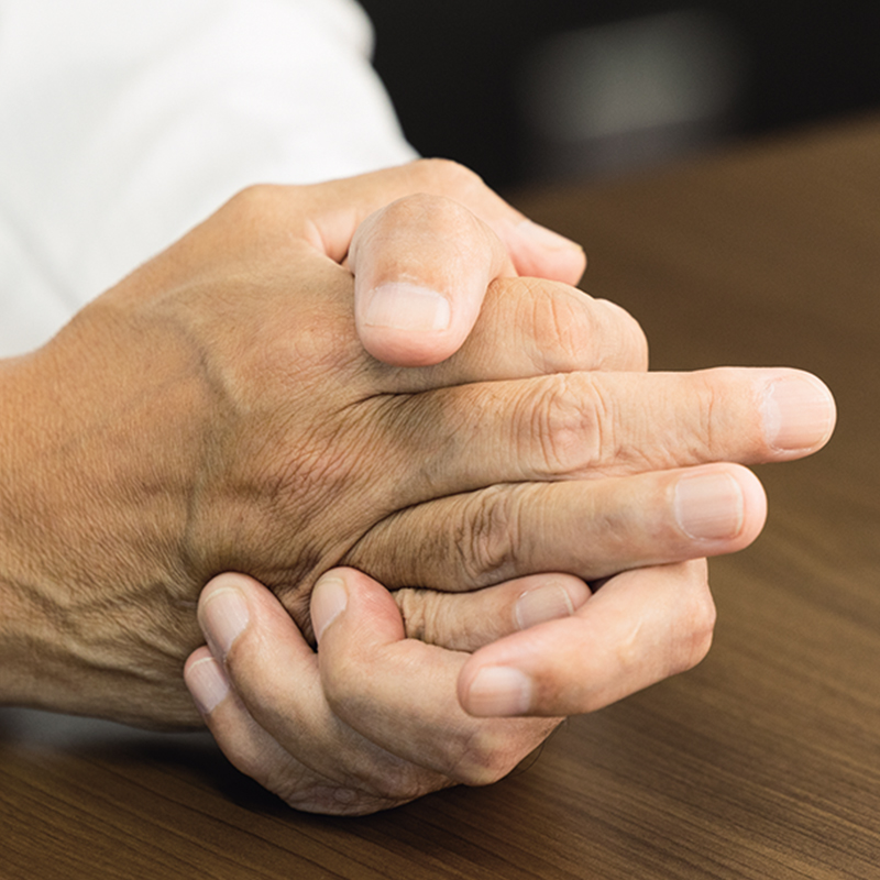 この手から人々を魅了する料理の数々が生み出される