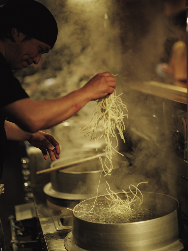 自家製プリンもお目当て。ここにしかない“熊本ラーメン”を食べてみませんか? 「ラーメン龍の家 ワシントン通り店」