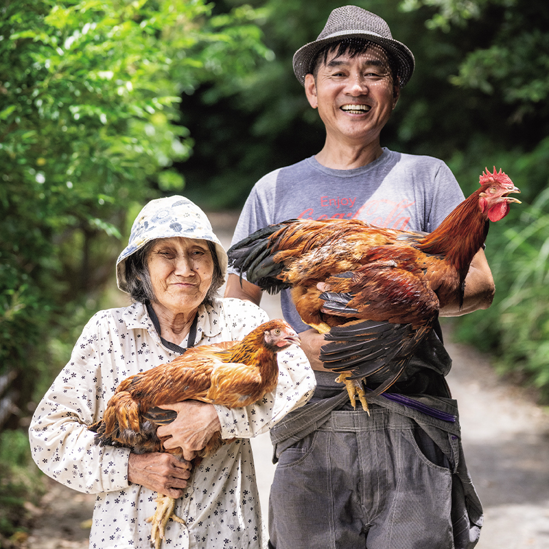 田口雄二さん（右）とお母様のひろ子さん。